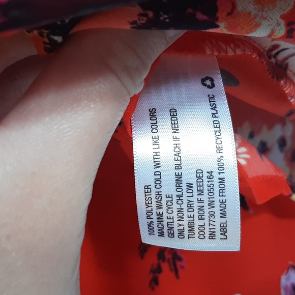 Floral Button Up Bow Tie Shirt - Picture 4 of 4